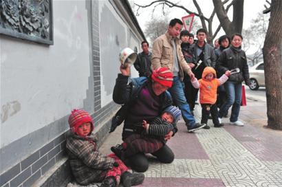 中国每年拐卖人口_中国已成为全球最大拐卖儿童市场(2)